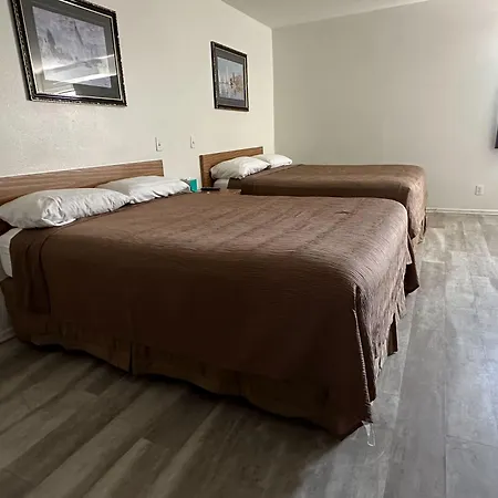 Jolly Roger Hotel-3